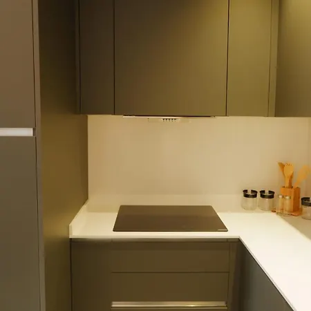 Luxurious Loft At Long Spathariko