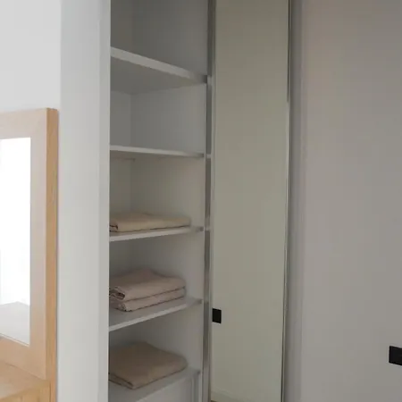 Luxurious Loft At Long Spathariko