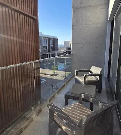 Luxurious Loft At Long Spathariko